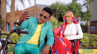 Umar m shareef ZuciyaOfficial Video ft Saudat Umar [upl. by Suilenrac486]