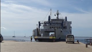 Bidirezionale CARONTE della CARONTE amp TOURIST in arrivo al porto di LEVANZO [upl. by Yhcir]