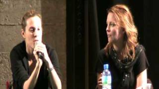 Laurel Holloman and Erin Daniels answering questions at TLWQAF Paris convention 6 [upl. by Ahsien]