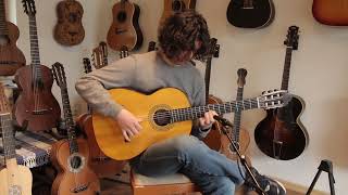 Graciliano Perez 2012 negra flamenco guitar of highest possible quality – it sounds absolutely great [upl. by Nahtonoj]