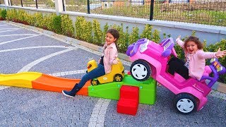 Öykü Ve Masalın Sürpriz Renkli Hediyesi  Pretend Play Colors Roller Coaster Ride for Kids [upl. by Suzetta]