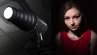 quotWhats a Snootquot Using a Snoot Light Modifier for Portrait Photography [upl. by Hullda]