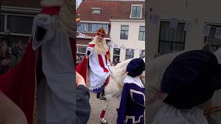 SINTERKLAAS 🎁🚢 ONTMOETEN [upl. by Aiotal160]