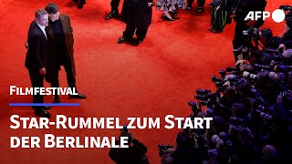 BerlinaleEröffnung Stars im Blitzlichtgewitter auf dem roten Teppich  AFP [upl. by Akena]