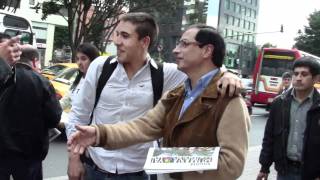 Gustavo Petro en las Calles de Bogotá   Calle 72  Avenida Chilemp4 [upl. by Nilesoy478]