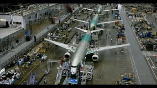 Assembly of a SunExpressBoeing [upl. by Shepperd]