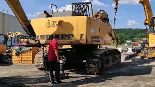 Déchargement de la 954 LIEBHERR [upl. by Drarrej]