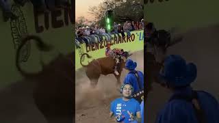 jaripeo al estilo San Luis Potosí toro caballos tradiciones [upl. by Ococ]