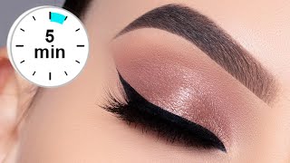 5 MINUTE Soft Bronze Eye Makeup Tutorial  Daytime Smokey Eye Look [upl. by Monahan]