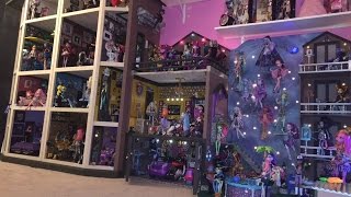 Monster High Doll House Tour 40Rooms 43Beds 200MH Dolls SchoolHouse Mansion Dorm Video Collection RV [upl. by Haisi]