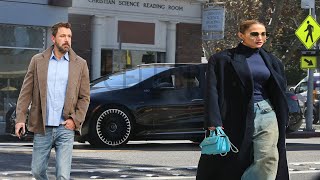 Jennifer Lopez and Ben Affleck must decide how to divide assets 640 million in divorce [upl. by Elehcim]