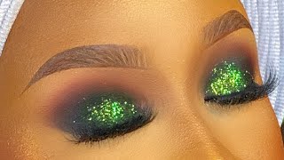 BEGINNERS EYE MAKEUP TUTORIAL  HOW TO APPLY GLITTERY SMOKEY EYESHADOW [upl. by Thayne736]