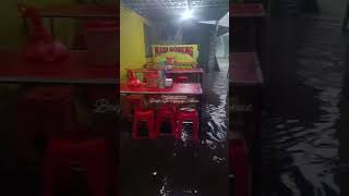 Banjir sore ini di jalan Angga jaya 2 condong catur Sleman Yogyakarta [upl. by Gnilrets]