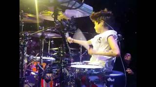 Landon Barker killing the drums at the forum at the blink 182 concert [upl. by Durrej]