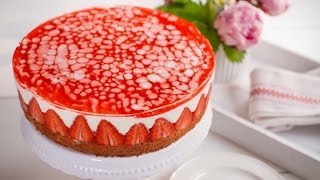 Rezept Sommerliche ErdbeerTorte von Dr Oetker [upl. by Ahsiliw]