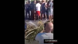 Pueblo de Boyeros protestando en las calles reporteros abajocanel libertadparacuba [upl. by Acirderf]