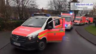 20161121 Großeinsatz Feuerwehr und Rettungsdienst  Realschule Osterath [upl. by Malorie]