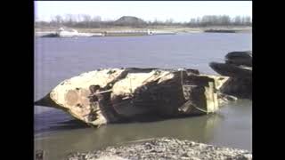 Shipwrecked USS Inaugural in St Louis on Mississippi River  World Wide Magazine 2000 [upl. by Atkins600]