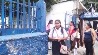 Con problemas en tres escuelas inicia el ciclo escolar en Tuxtepec [upl. by Anuahsed]