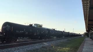 CSX6454 GP402 leads NYSW1 racing w CSX B115 w3 BNSFSamp BNSF 7164 ES44C4 at CP5 SAAHC hornshow [upl. by Aurelio69]