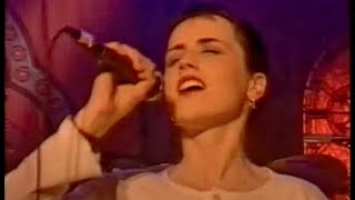 The Cranberries  Live Glasgow 1993 The Best Version [upl. by Ecyned]