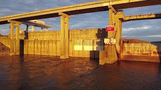 Hydro dam fishing late fall on the Ohio river 2 good trips [upl. by Weinman]