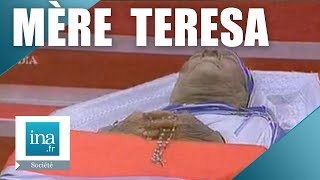 Les obsèques de Mère Teresa  Archive INA [upl. by Ekal366]