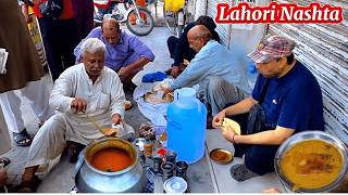 50Rs EXPLORING CHEAPEST PRICE BREAKFAST AT ROADSIDE  LAHORI NASHTA  PAKISTANI NASHTA  HALEEM [upl. by Belicia213]