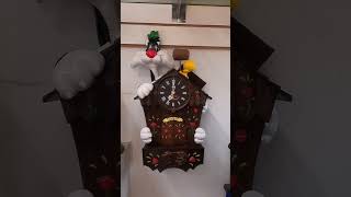 Looney Tunes Sylvester and Tweety Animated Cuckoo Clock by Thinktek [upl. by Boles]