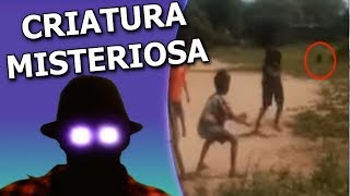 Criatura misteriosa assusta moleques jogando bola SERIA EL POMBERO😲😲 [upl. by Aimal]