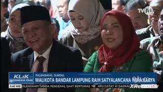 WALIKOTA BANDAR LAMPUNG RAIH SATYALANCANA WIRA KARYA [upl. by Adnohsek]