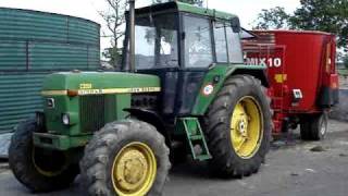 John Deer 3130LS met van lengerich V mix 10 Voerwagen [upl. by Yeldua]