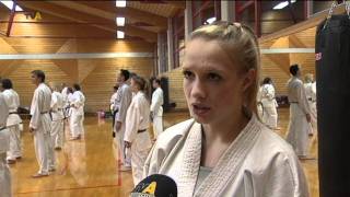 Jung und erfolgreich Die 15jährige Ruth Malsch trainiert für die Karate Weltmeisterschaft [upl. by Cowey440]