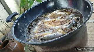 wood stove fried cat fish for homeless Cat CNY Dinner 2024 [upl. by Trevlac]