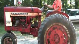 Farmall 504 shifting TA farmall51 shortvideo farmall [upl. by Schweitzer]