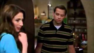 La mejor escena de Two and a half men [upl. by Anirtruc79]