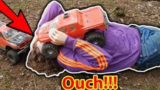 Kid gets Hair stuck in RC CAR  EPIC Bash Day Traxxas XMaxx TRX4 Stampede HPI Savage [upl. by Notgnilliw]