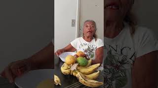 Dona Minervina fazendo salada de fruta porque a comida não está prestando😁 [upl. by Jephthah669]