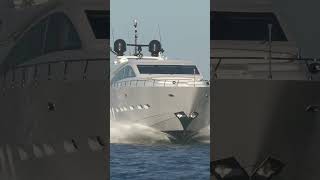 Leopard entering Haulover Inlet in quotFast and Furiousquot style [upl. by Clarke]