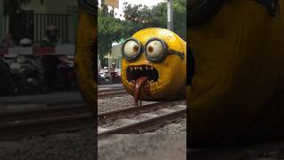 kereta api Minion exe hampir menabrak [upl. by Maddy]