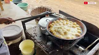 Cameroun beignet haricot fast food à bafang au bord de la route à Bafang [upl. by Hazem482]