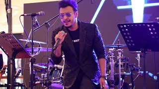 Nadeemal Perera performing E Kaale Wage LIVE [upl. by Oidivo]