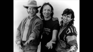 Monkees  Pleasant Valley Sunday  Live in Japan 1989 [upl. by Kimberlee]