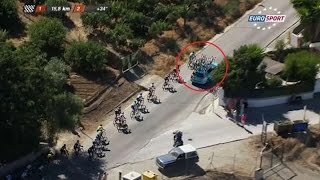 Vuelta Nibali si fa trainare dopo maxi caduta espulso dalla gara [upl. by Ydoj394]