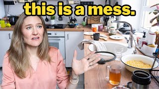 How to Live With Messy People how to have your home clean in no time [upl. by Blight]