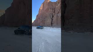 Supercharged V8 Range Rover in the Mojave Desert [upl. by Toblat]