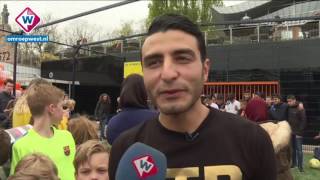 Bekende straatvoetballer Soufiane Touzani opent Cruijff Court in Madurodam [upl. by Elohcim]