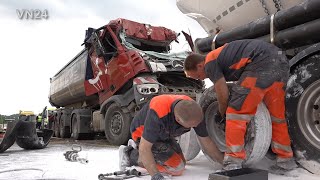 17052022  VN24  Sattelkipper fuhr am Stauende auf Silozug [upl. by Niccolo]