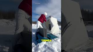 Chica Atrapada en Medio de la Nieve 😨 [upl. by Lashar]