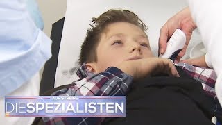 Kalte Angelegenheit Emil 10 beim Schlittschuhlaufen eingebrochen  Die Spezialisten  SAT1 TV [upl. by Dnalhsa933]